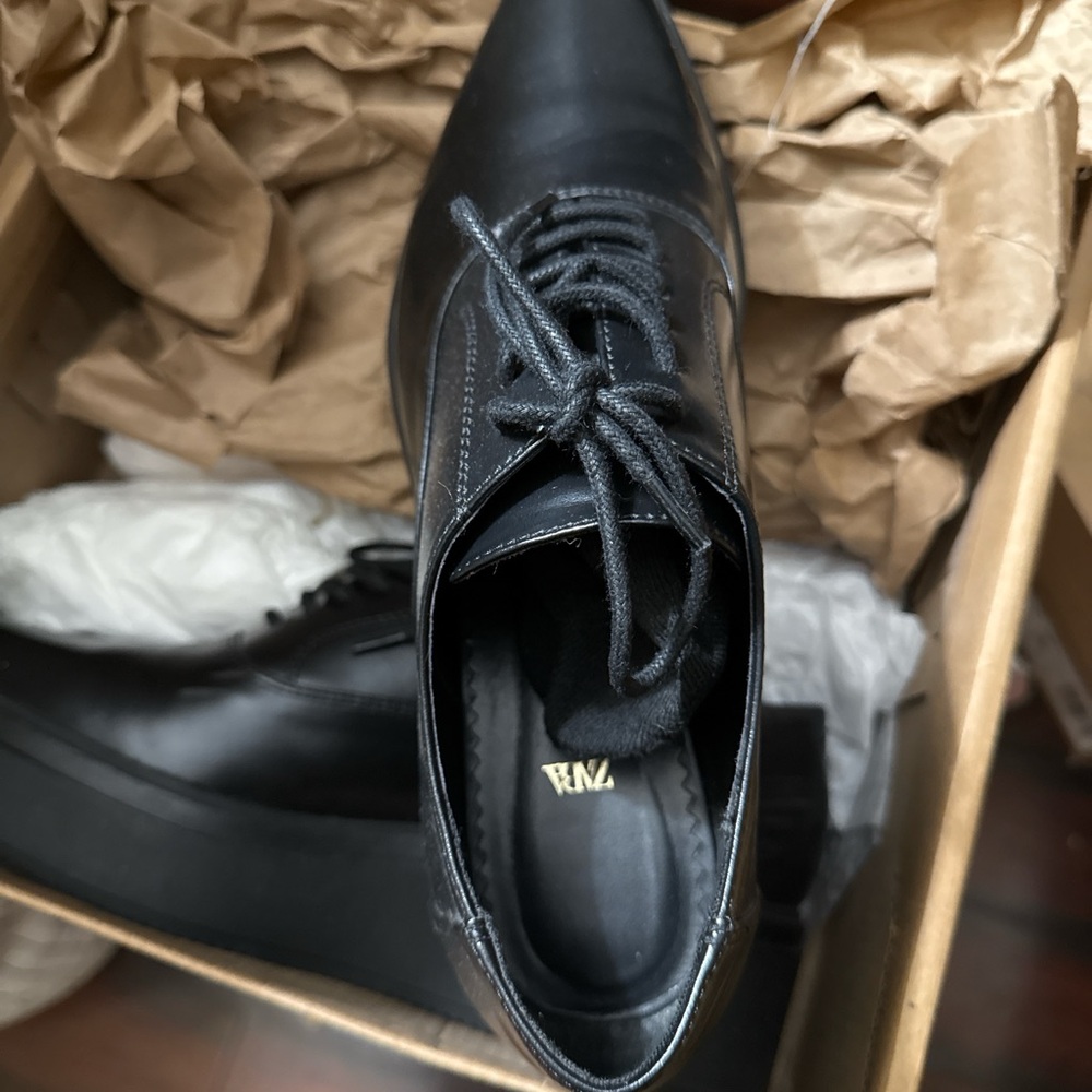 Zara platform - Picture 2 of 3